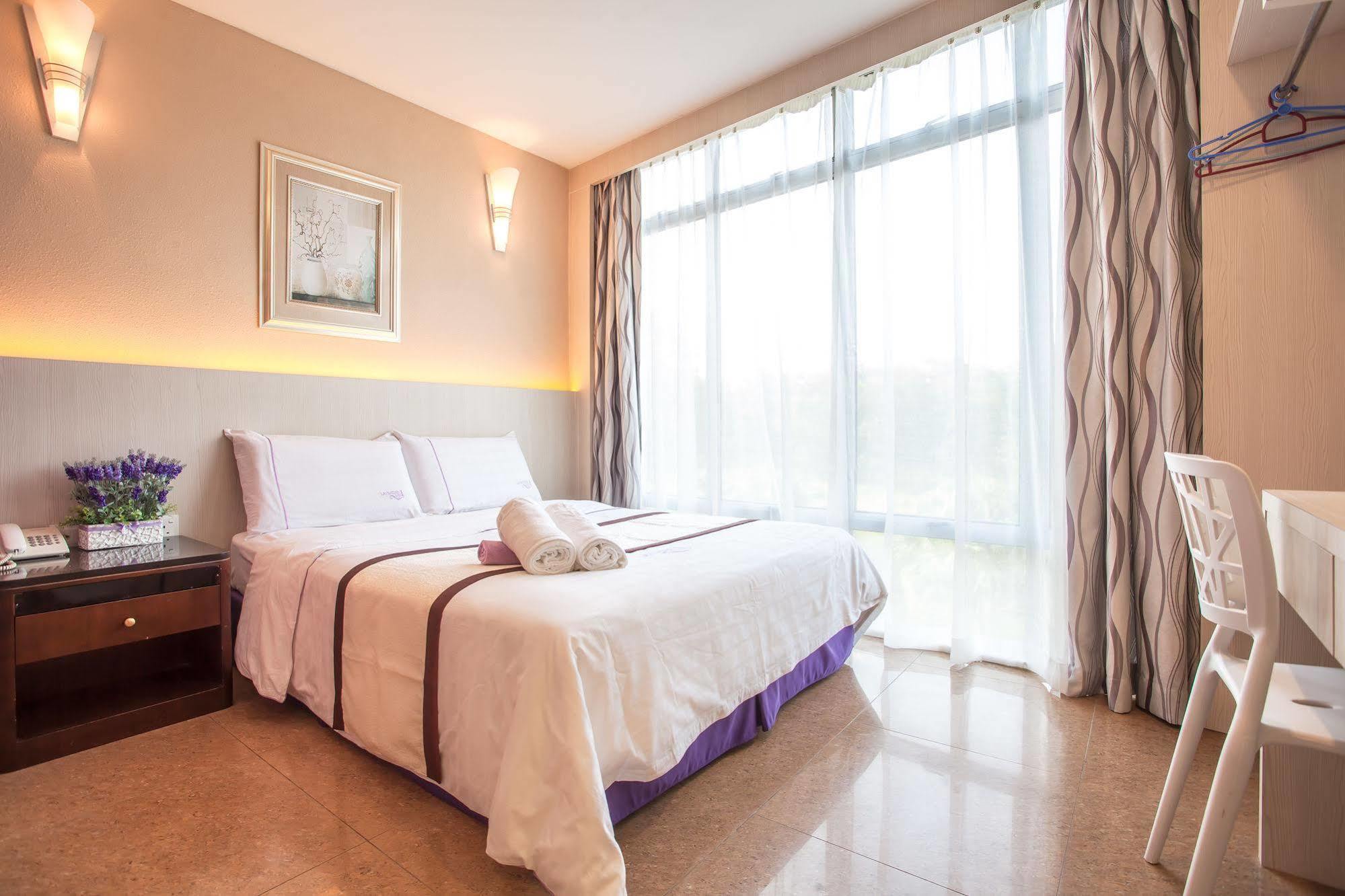 ג'והור בהרו Lavender Inn Nusa Bestari מראה חיצוני תמונה