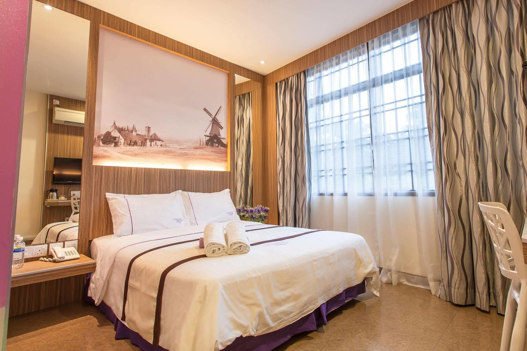 ג'והור בהרו Lavender Inn Nusa Bestari מראה חיצוני תמונה