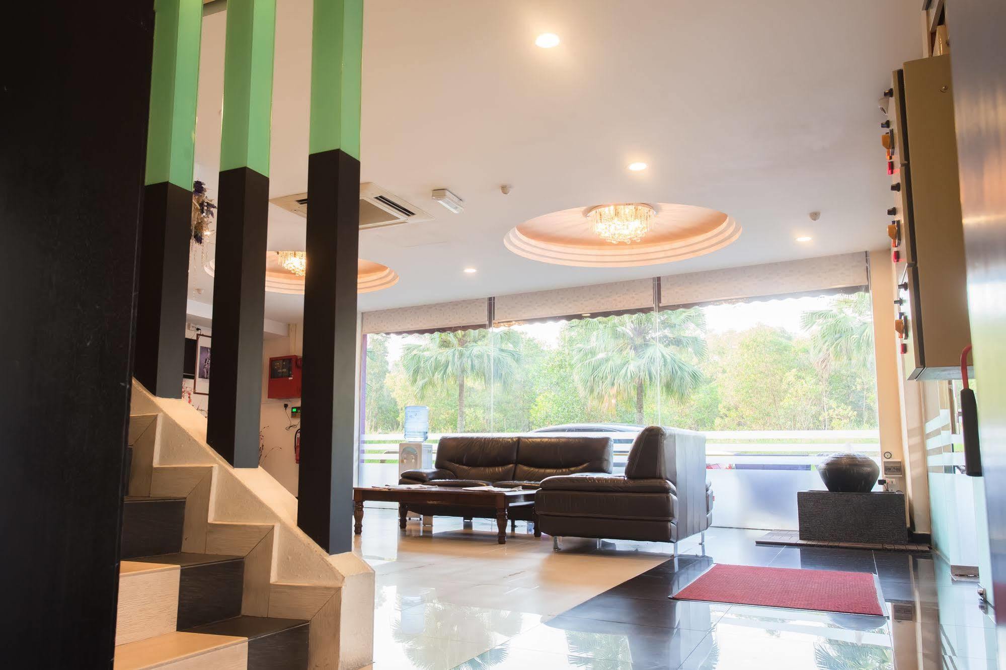 ג'והור בהרו Lavender Inn Nusa Bestari מראה חיצוני תמונה
