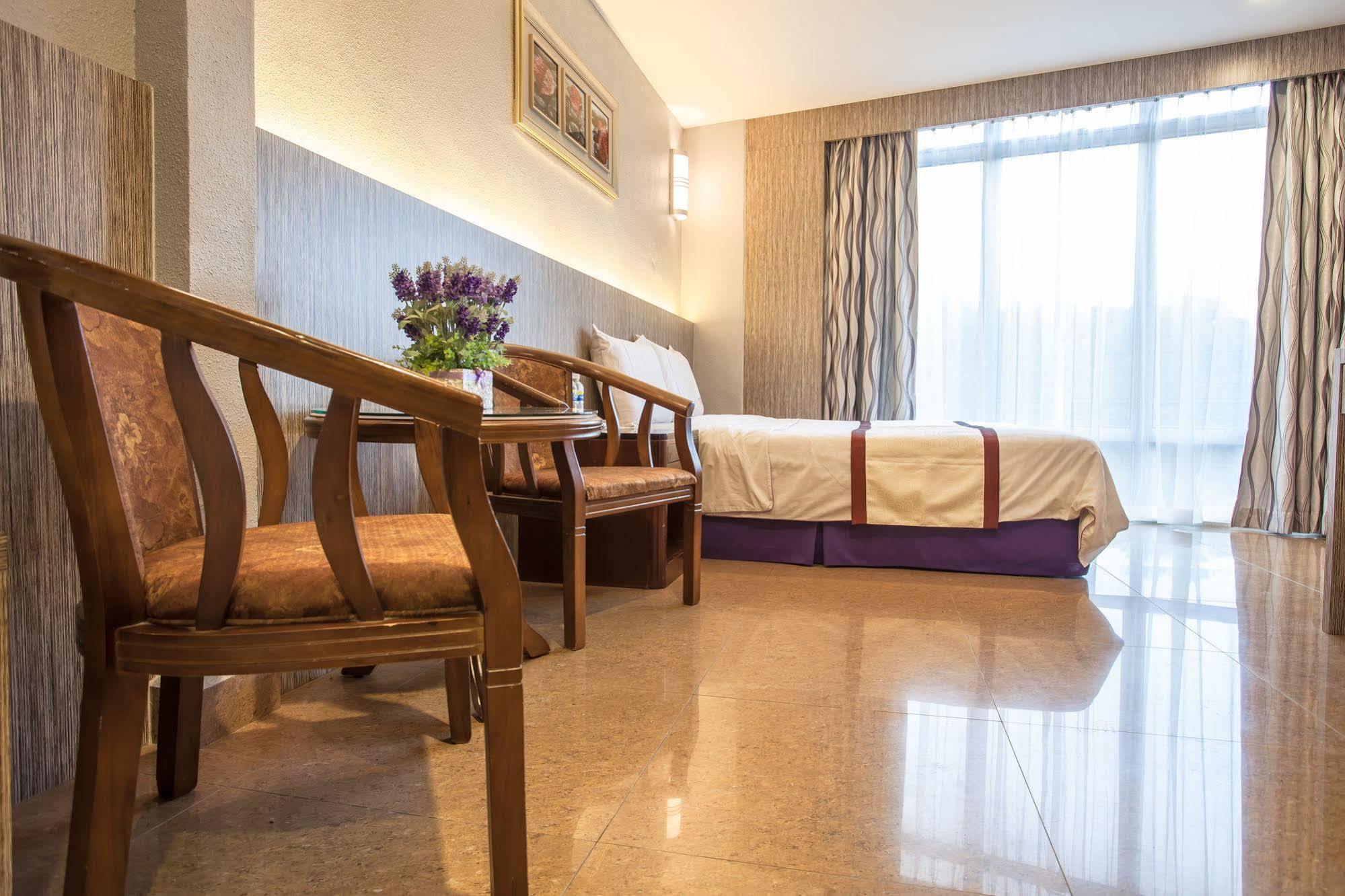 ג'והור בהרו Lavender Inn Nusa Bestari מראה חיצוני תמונה