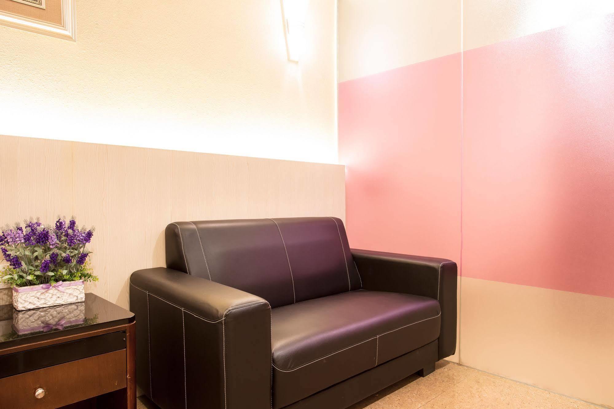 ג'והור בהרו Lavender Inn Nusa Bestari מראה חיצוני תמונה