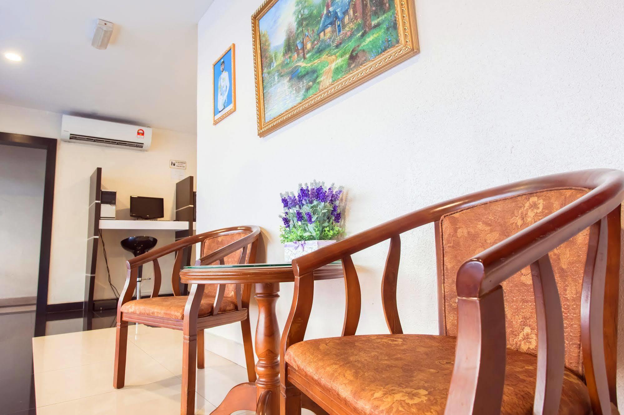 ג'והור בהרו Lavender Inn Nusa Bestari מראה חיצוני תמונה