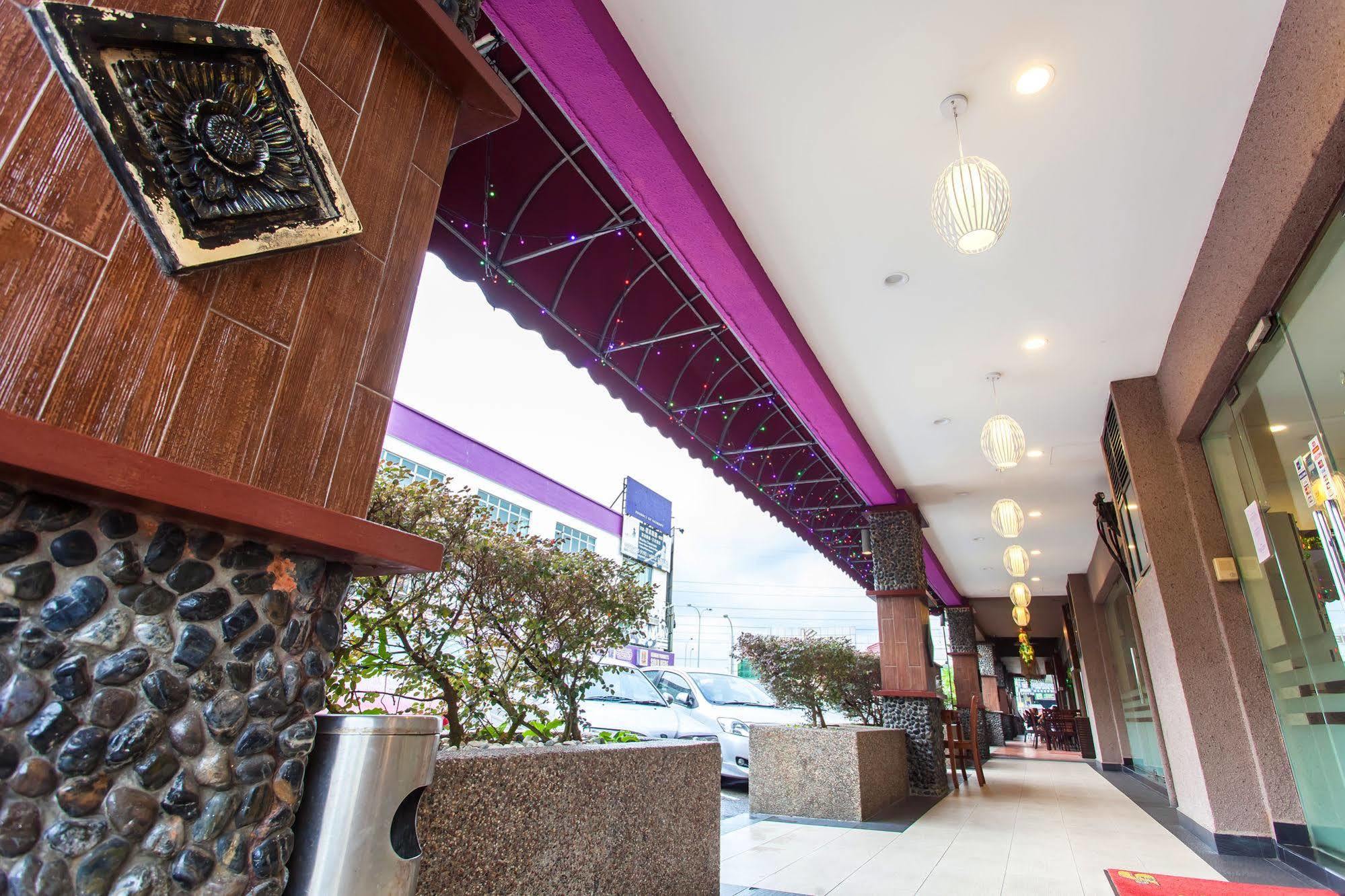 ג'והור בהרו Lavender Inn Nusa Bestari מראה חיצוני תמונה
