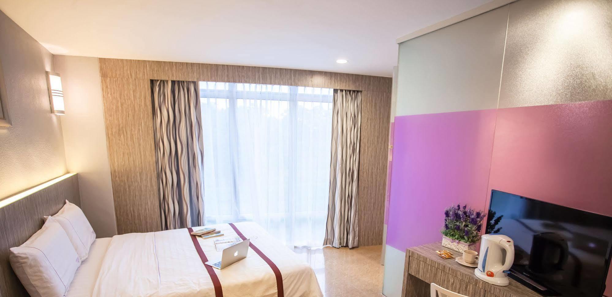 ג'והור בהרו Lavender Inn Nusa Bestari מראה חיצוני תמונה